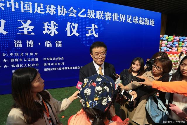 妻子的奶奶在我家别墅住了十年，却宣布将其留给小舅子